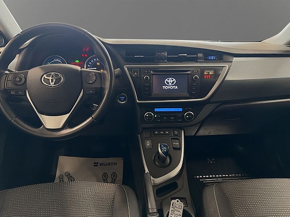 Toyota Auris 4 of 11
