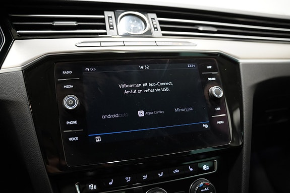 Volkswagen Passat Alltrack 20 of 27