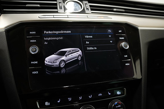 Volkswagen Passat Alltrack 19 of 27