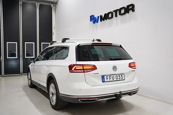 Volkswagen Passat Alltrack 5 of 27