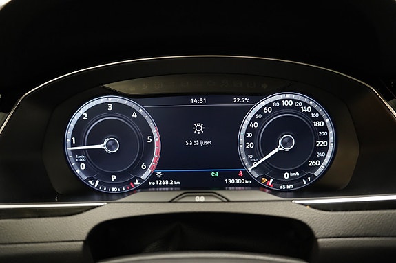 Volkswagen Passat Alltrack 15 of 27