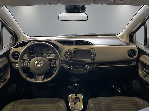 Toyota Yaris 10 of 26