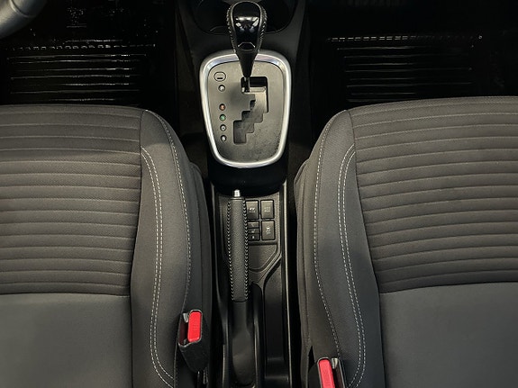 Toyota Yaris 15 of 26