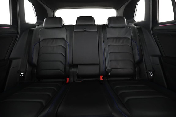 Volkswagen Tiguan 16 of 30