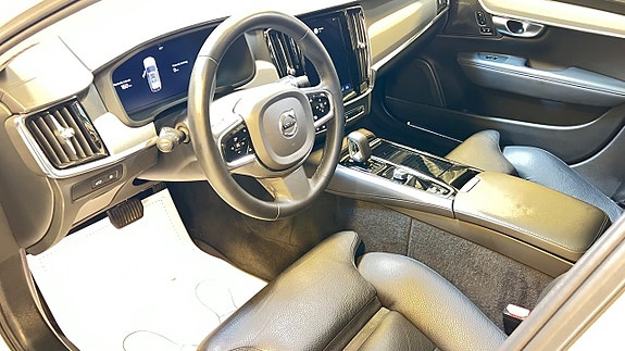 Volvo V90 6 of 10