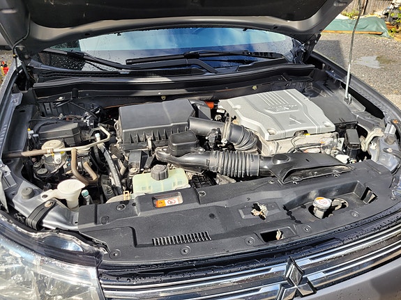 Mitsubishi Outlander 5 of 12