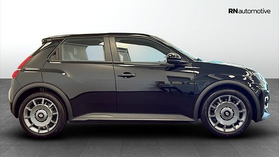 Renault 5 E-Tech 6 of 15