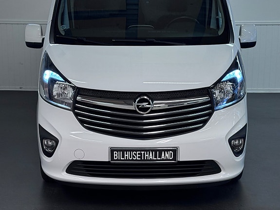 Opel Vivaro 4 of 24