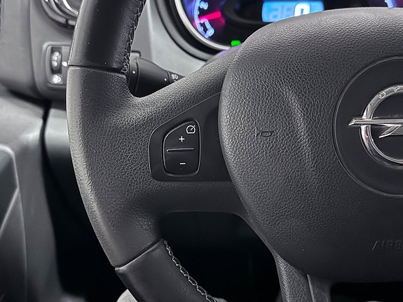 Opel Vivaro 18 of 24