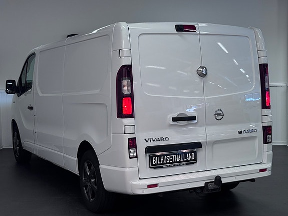 Opel Vivaro 7 of 24