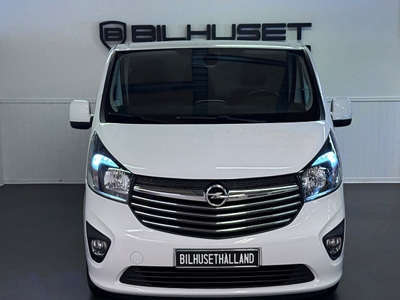 Opel Vivaro 3 of 24