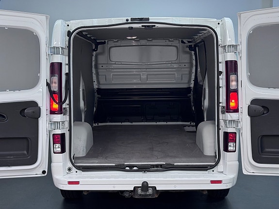 Opel Vivaro 9 of 24