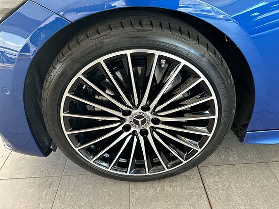 Mercedes-Benz C220 13 of 13