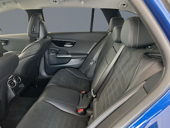 Mercedes-Benz C220 7 of 13