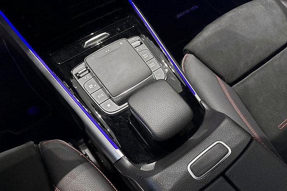 Mercedes-Benz EQB300 16 of 20