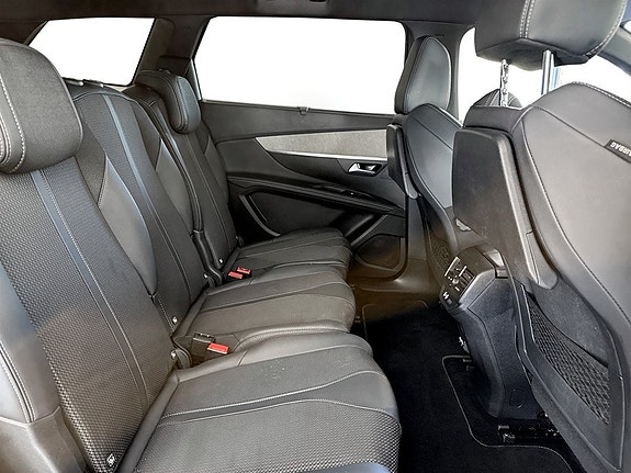 Peugeot 5008 15 of 19