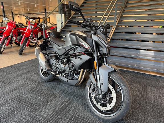 CFMOTO 450NK 0% ränta 38mån 2 of 5