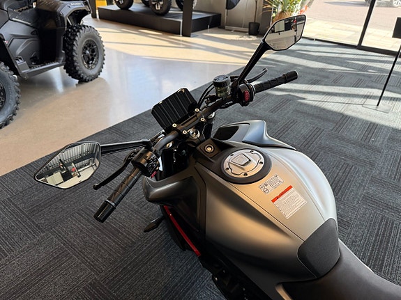 CFMOTO 450NK 0% ränta 38mån 5 of 5
