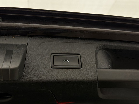 Volkswagen Passat Alltrack 29 of 30