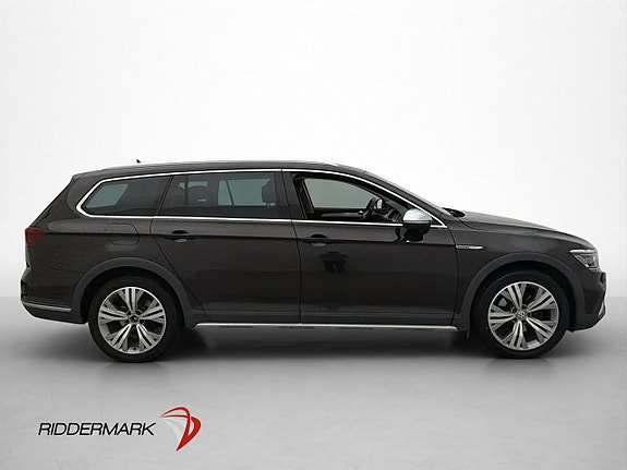 Volkswagen Passat Alltrack 9 of 30