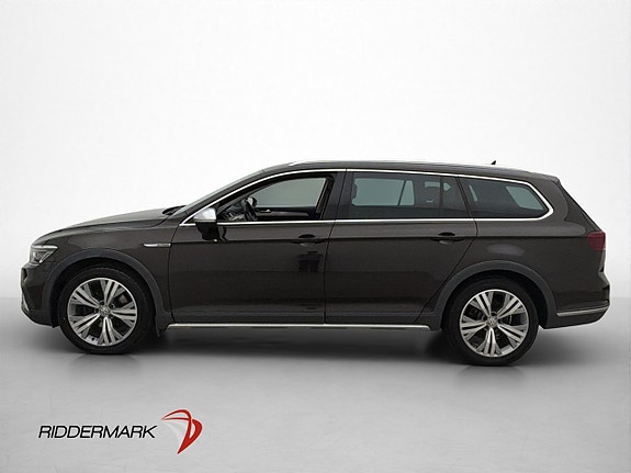 Volkswagen Passat Alltrack 4 of 30