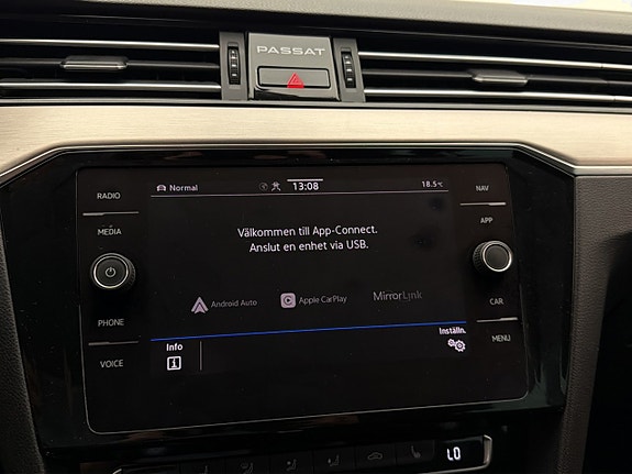 Volkswagen Passat Alltrack 19 of 30