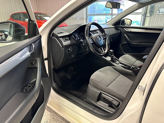 Skoda Octavia 13 of 23