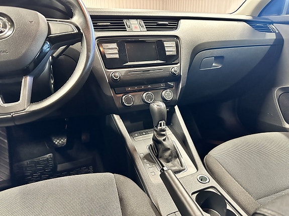 Skoda Octavia 16 of 23
