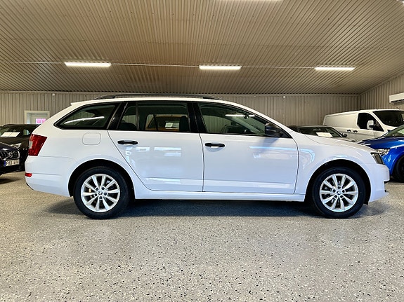 Skoda Octavia 5 of 23