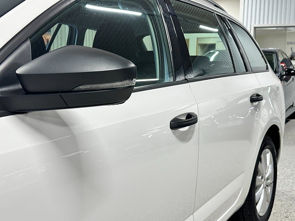 Skoda Octavia 12 of 23
