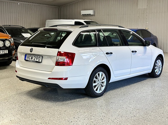 Skoda Octavia 6 of 23
