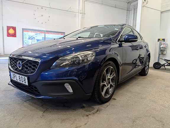 Volvo V40 Cross Country 12 of 12