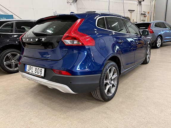 Volvo V40 Cross Country 10 of 12