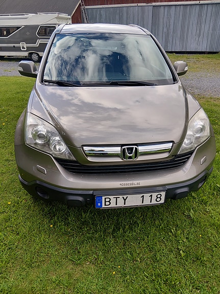 Honda CR-V 2 of 7