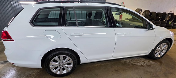 Volkswagen Golf VII 4 of 8