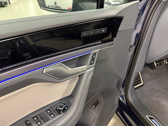 Volkswagen Touareg 10 of 24