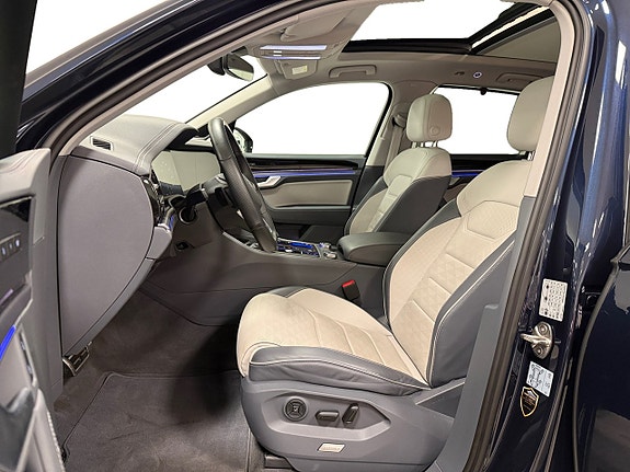 Volkswagen Touareg 8 of 24