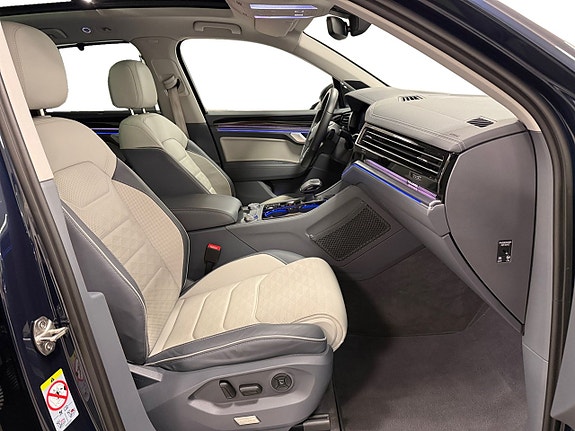 Volkswagen Touareg 13 of 24