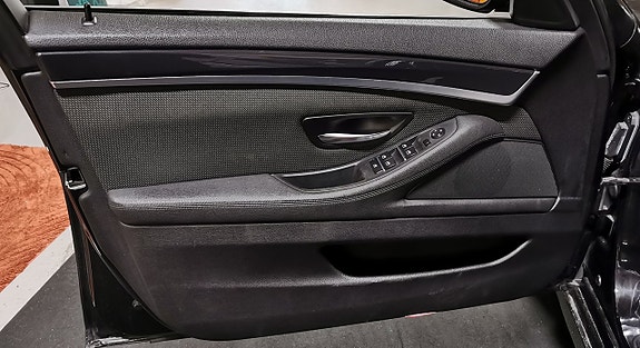 BMW 520d 6 of 14