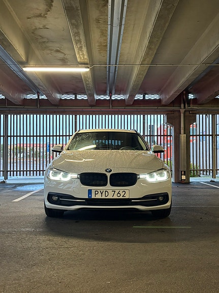 BMW 320d 4 of 11