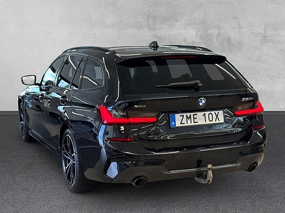 BMW 330e 3 of 27