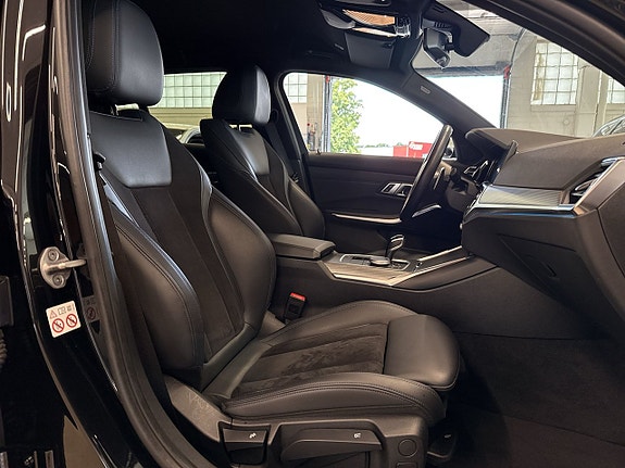 BMW 330e 22 of 27