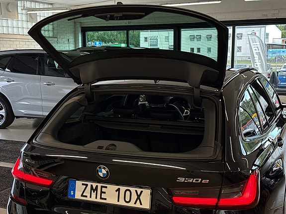 BMW 330e 23 of 27