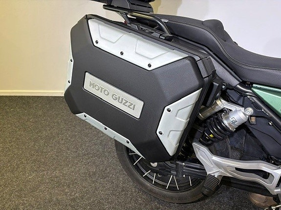 Moto Guzzi V85 TT Väskor 6 of 9