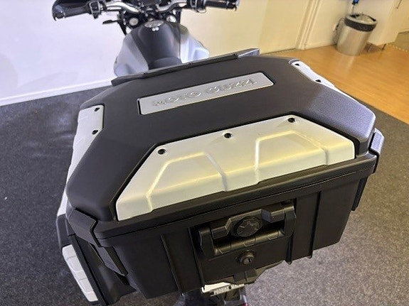 Moto Guzzi V85 TT Väskor 7 of 9
