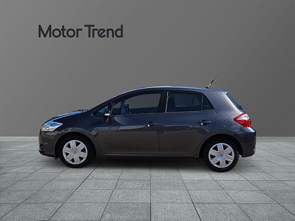 Toyota Auris 3 of 14
