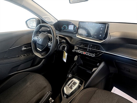 Peugeot 208 11 of 15