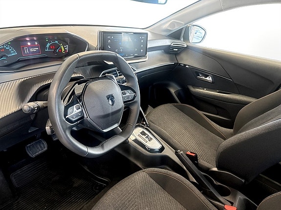 Peugeot 208 4 of 15