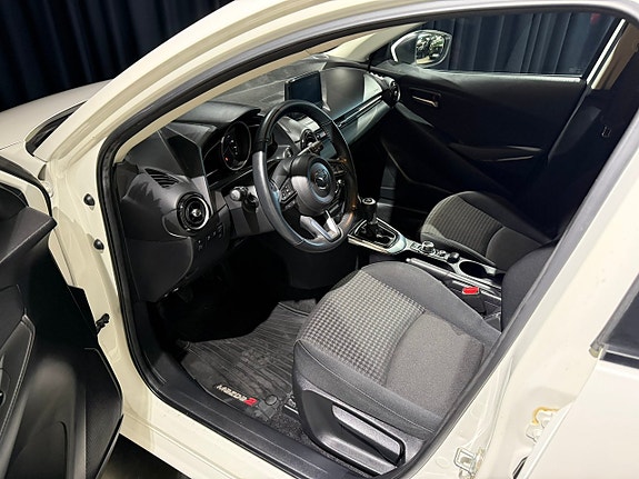 Mazda 2 11 of 12