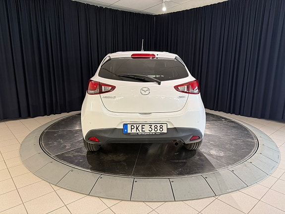 Mazda 2 5 of 12